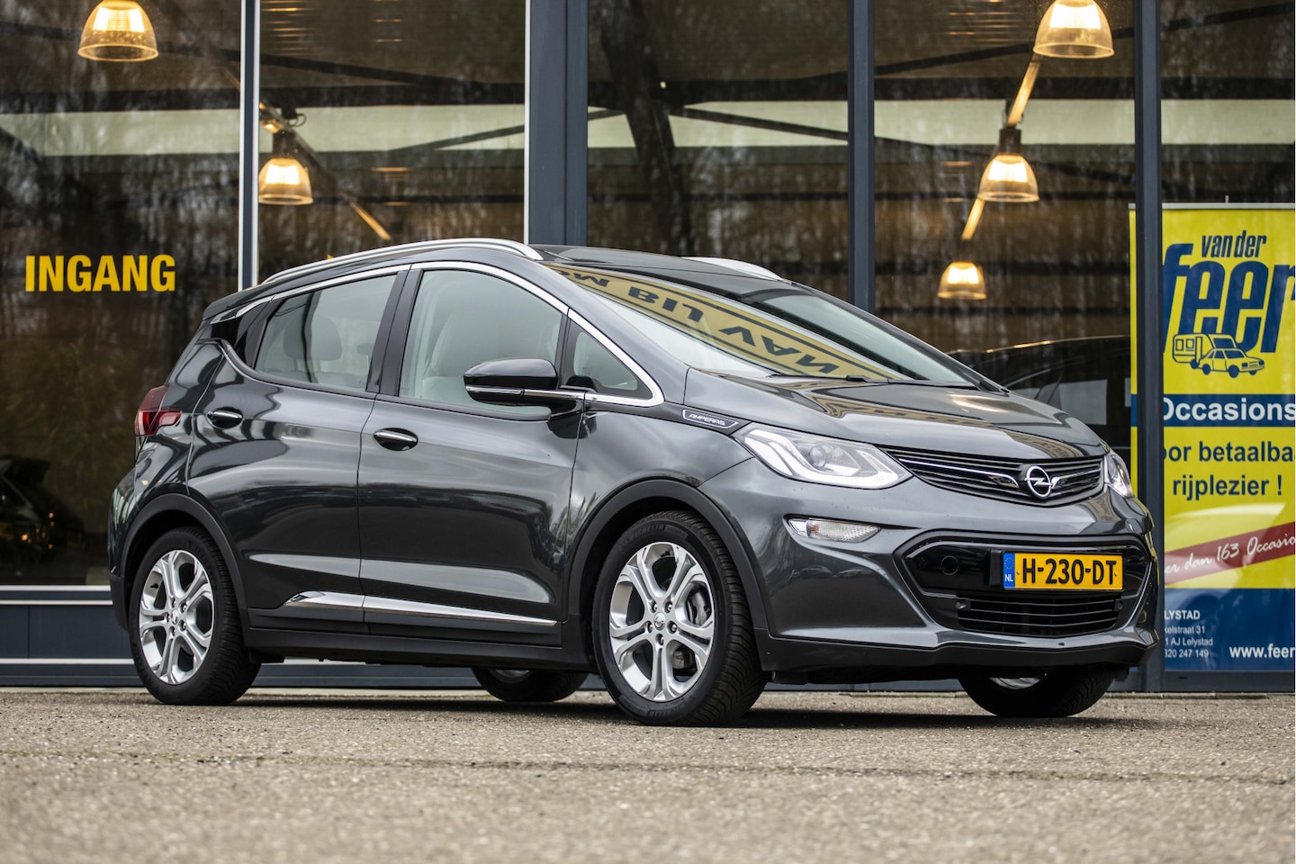 Opel Ampera-e - Business executive vrd 60 kWh Business executive vrd 60 kWh - AutoWereld.nl