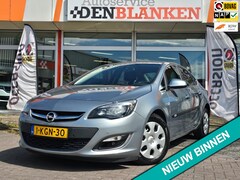 Opel Astra - 1.4 Turbo Design Edition Automaat BJ.2013 / Navi / Cruise / Pdc