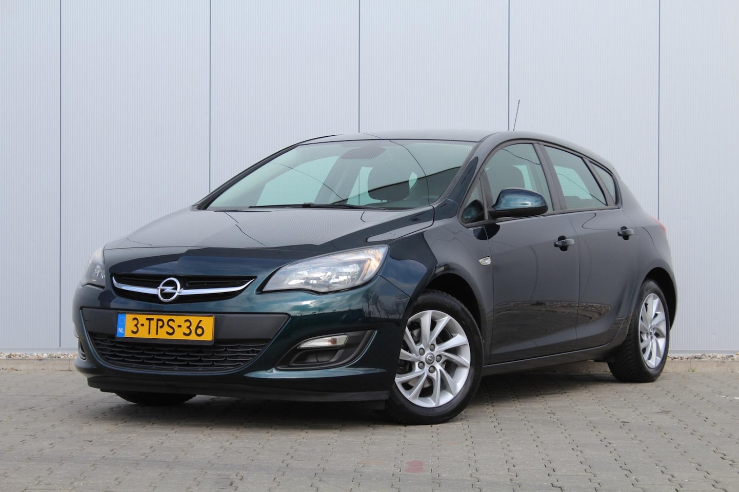 Opel Astra - 1.4 Turbo | Airco | Trekhaak | Cruise control | Bluetooth | NAP | APK | - AutoWereld.nl