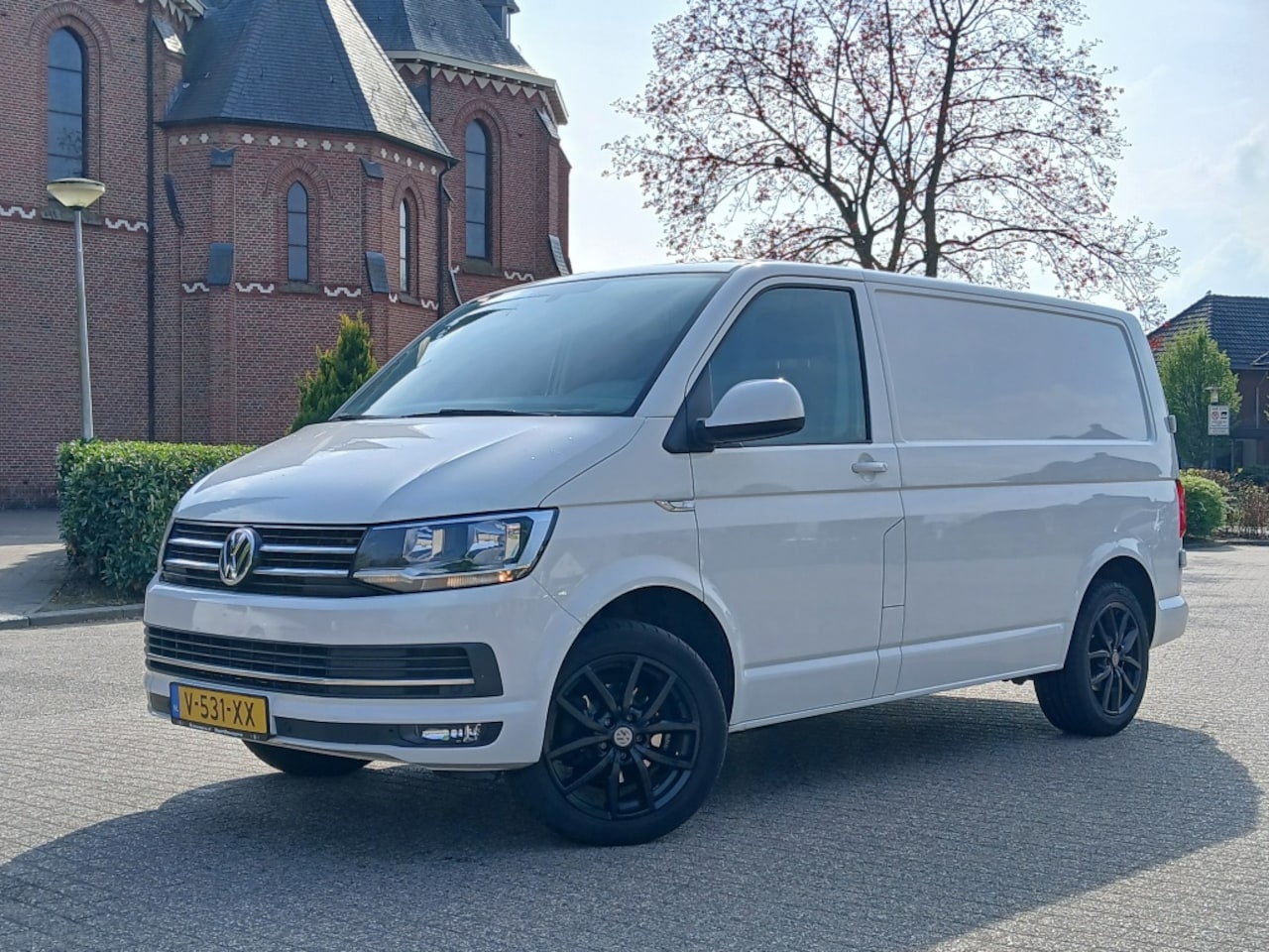 Volkswagen Transporter - 2.0 TDI L1H2 Highl. - AutoWereld.nl