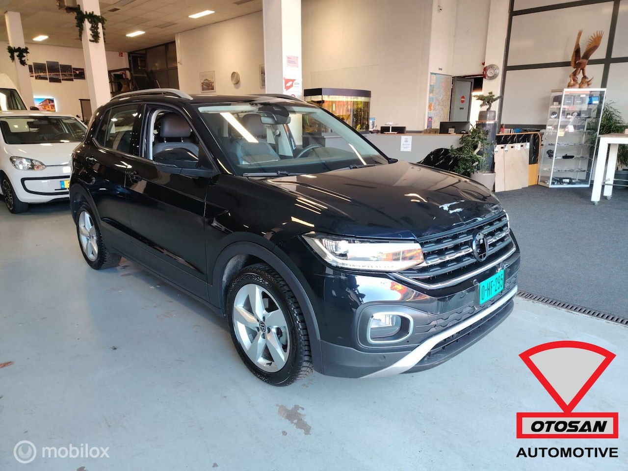 Volkswagen T-Cross - 1.0 TSI Style DSG 17.000km! Iq light - AutoWereld.nl