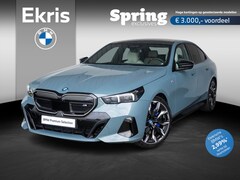 BMW i5 - Sedan M60 xDrive | M Sportpakket Pro | Innovation Pack | Travel Pack | 21 inch | Glazen pa