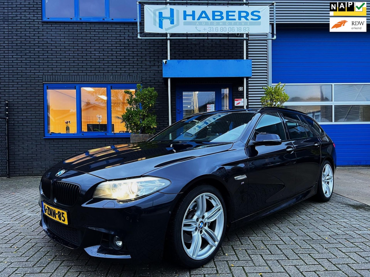 BMW 5-serie Touring - 520i High Executive 184PK|NL|Face Lift|Nappa leer|HUD|DAB+|360Camera|Lane Assist|M-Pakket| - AutoWereld.nl