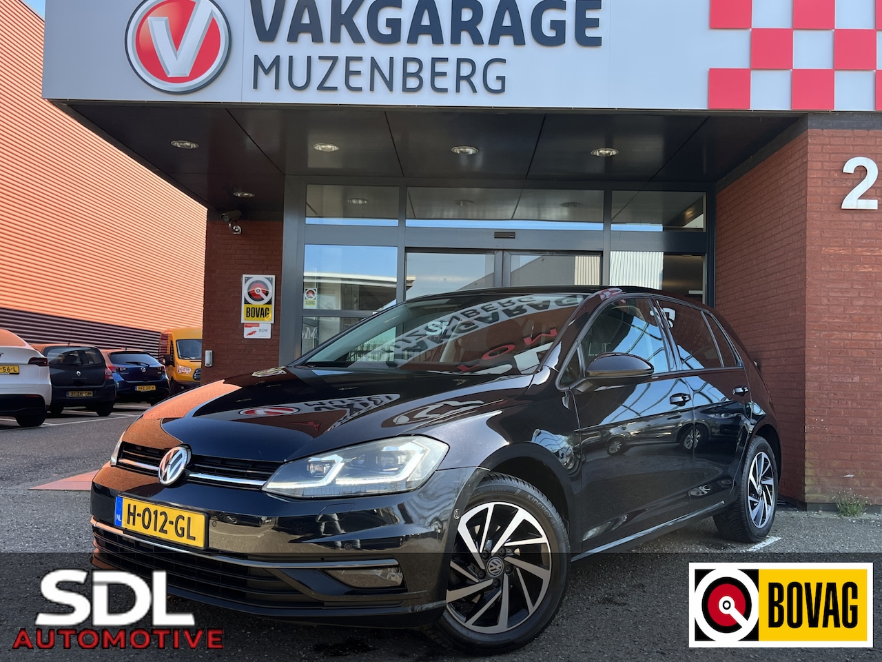 Volkswagen Golf - 1.0 TSI Highline // FULL LED // NAVI // PDC // CLIMA // LAGE KM-STAND!!! - AutoWereld.nl