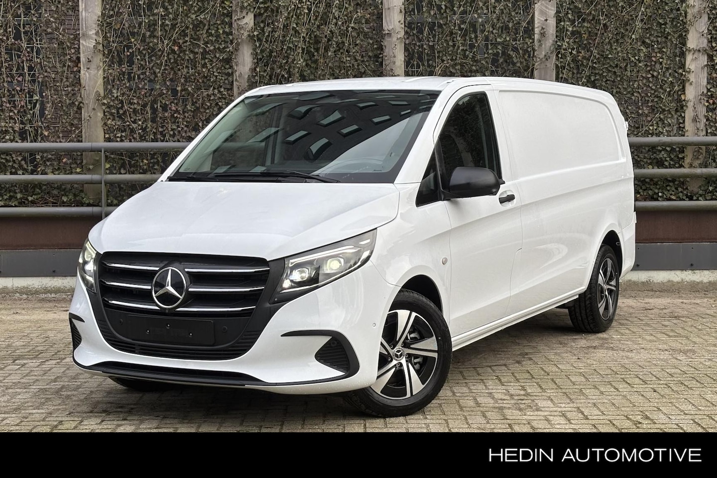 Mercedes-Benz Vito - 119 L3 Automaat Select Nieuw Model | Bpm Vrij | Trekhaak | Distronic+ | Stoelverwarming | - AutoWereld.nl