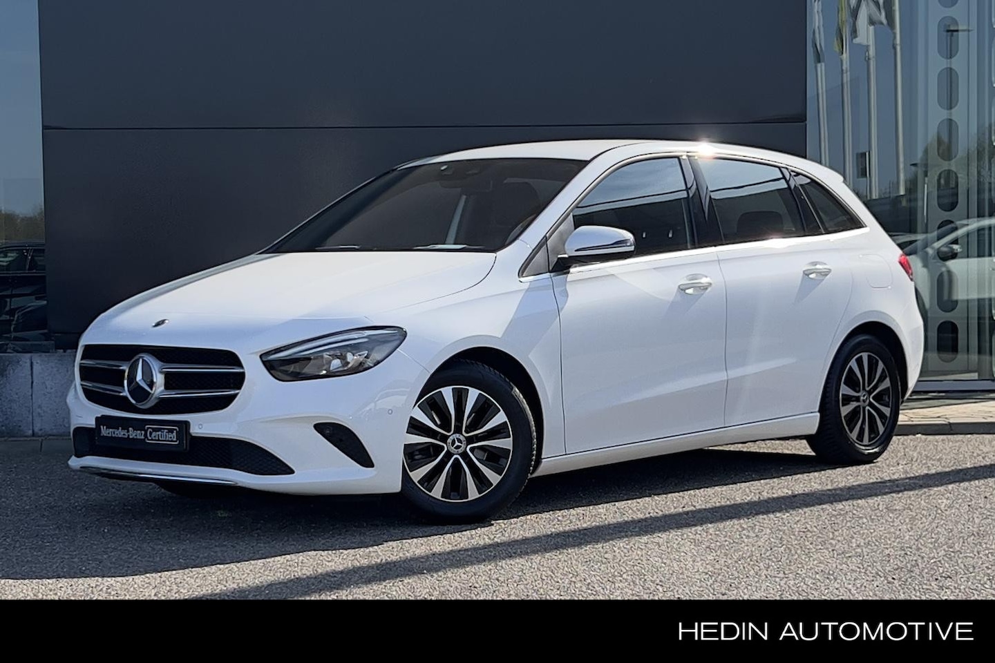 Mercedes-Benz B-klasse - B 180 Business Solution | Navigatie | Parkeersensoren | Achteruitrijcamera | Cruise Contro - AutoWereld.nl