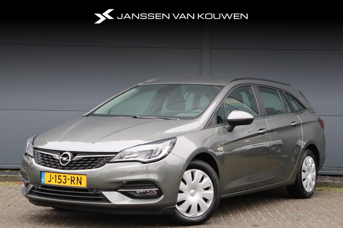 Opel Astra Sports Tourer - 1.2T Business Edition / AGR / Parkeersensoren / Navigatie - AutoWereld.nl