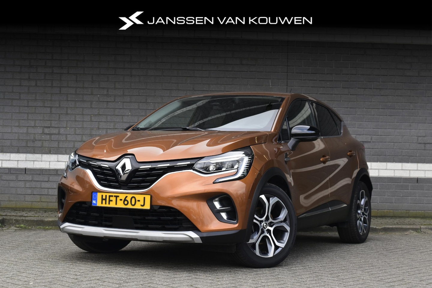 Renault Captur - 1.6 E-Tech Plug-in Hybrid 160 Intens / Carplay / Navi / Cruise / Clima - AutoWereld.nl