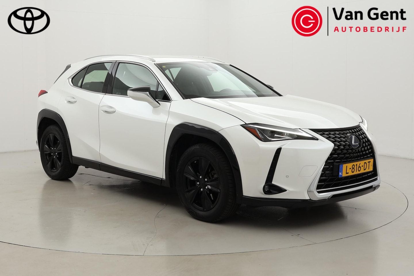 Lexus UX - 250h Business Line | Trekhaak | Navigatie | Keyless | Full LED | Adaptive Cruise | 17 inch - AutoWereld.nl