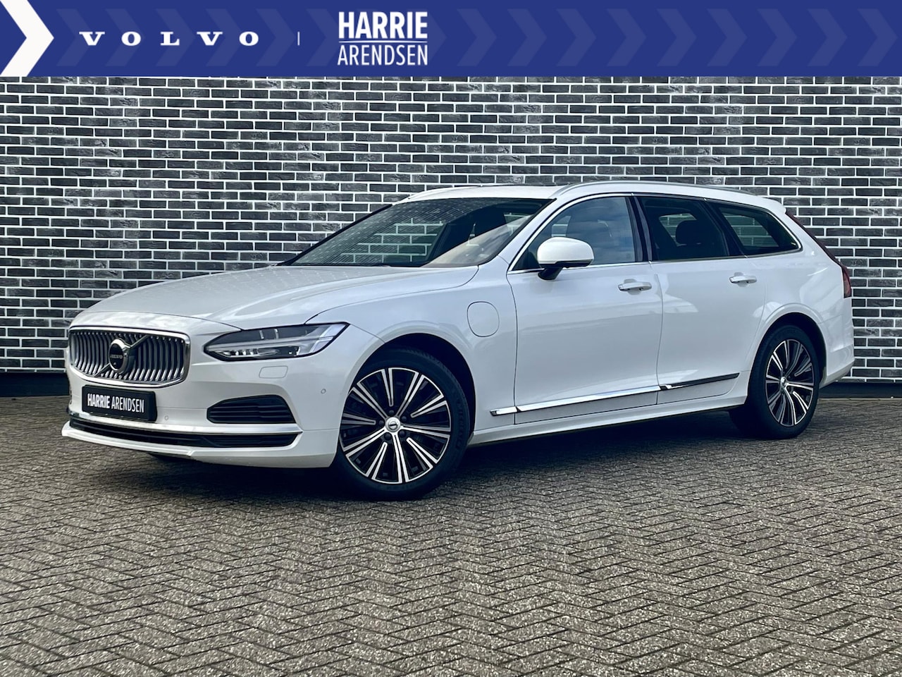 Volvo V90 - 2.0 T8 AWD Inscription | Trekhaak | Haman Kardon audio | 360 Camera | Panoramadak | Gevent - AutoWereld.nl