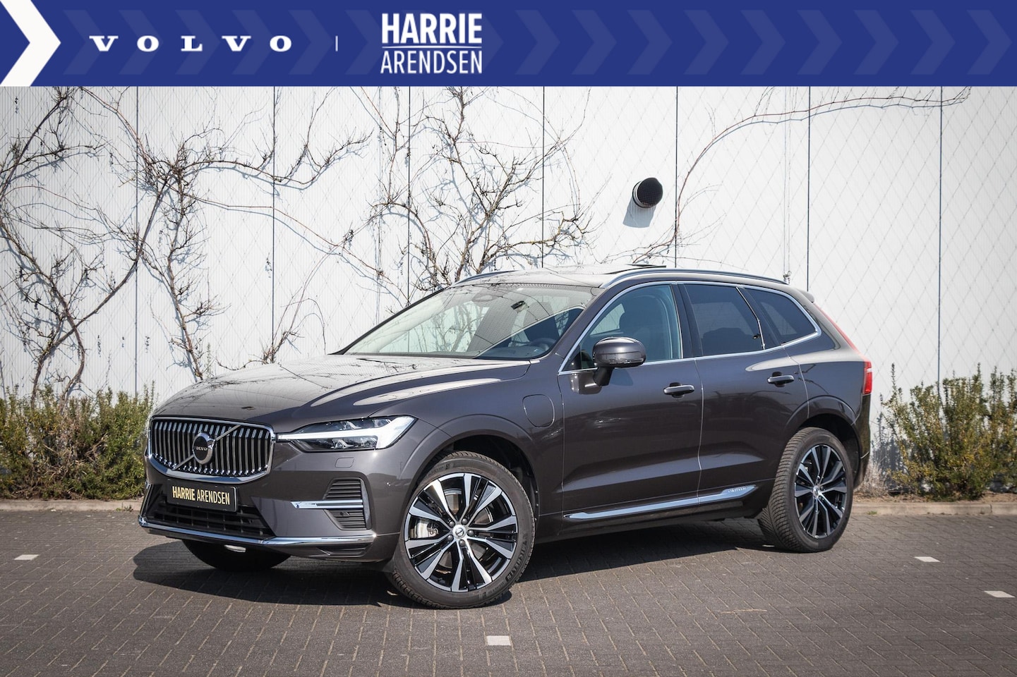 Volvo XC60 - T6 Plug-in hybrid AWD Plus Bright | Adaptieve LED koplampen | Trekhaak | Standkachel | Sch - AutoWereld.nl