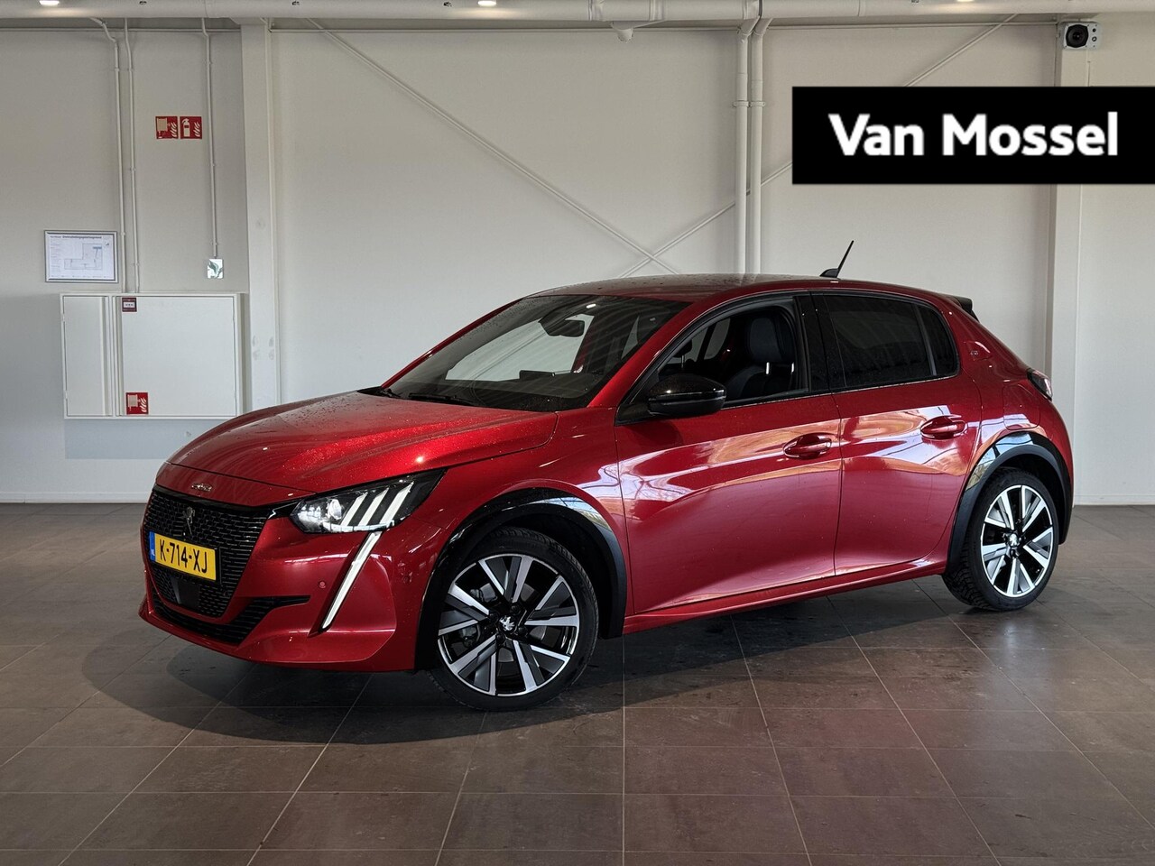Peugeot 208 - 100PK GT | Camera | Navigatie | Keyless Entry & Start - AutoWereld.nl