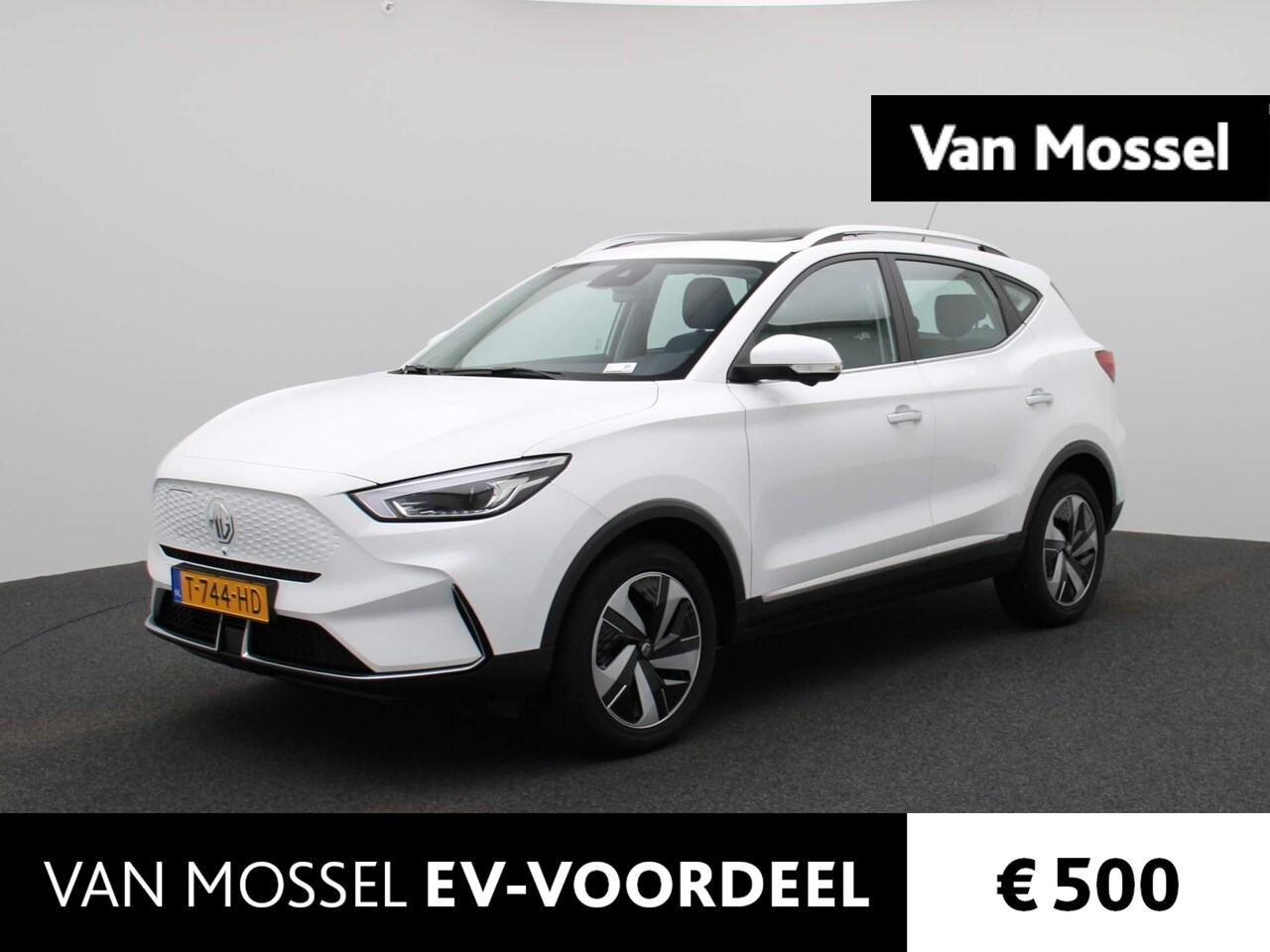 MG ZS - EV Standard Range Luxury 50 kWh | ECC | Navi | Leder | Schuifdak | PDC | LED | - AutoWereld.nl