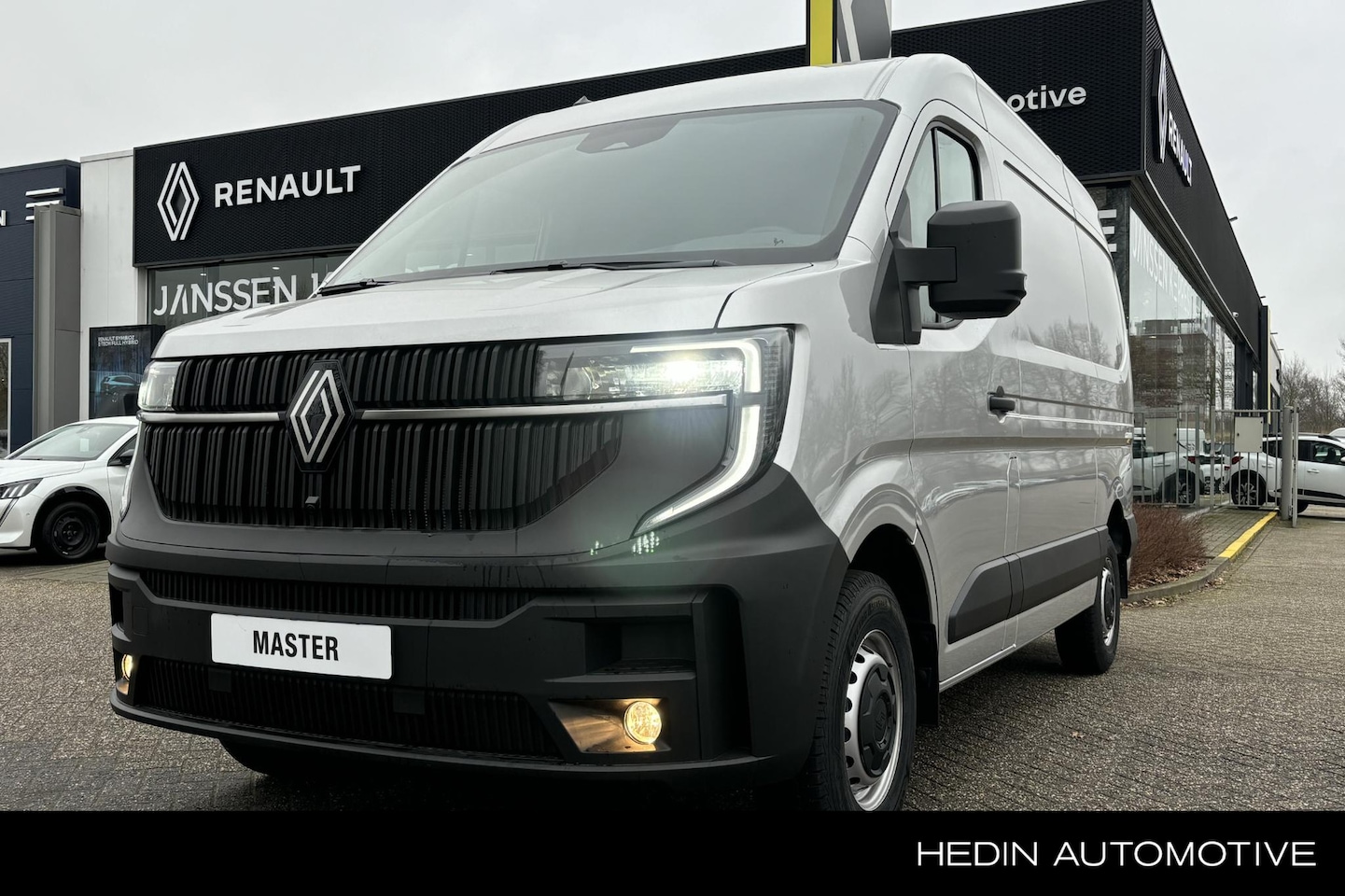 Renault Master - T35 2.0 dCi 130 L2H2 Advance | 2024 Registratie, geen BPM | Direct Rijden - AutoWereld.nl