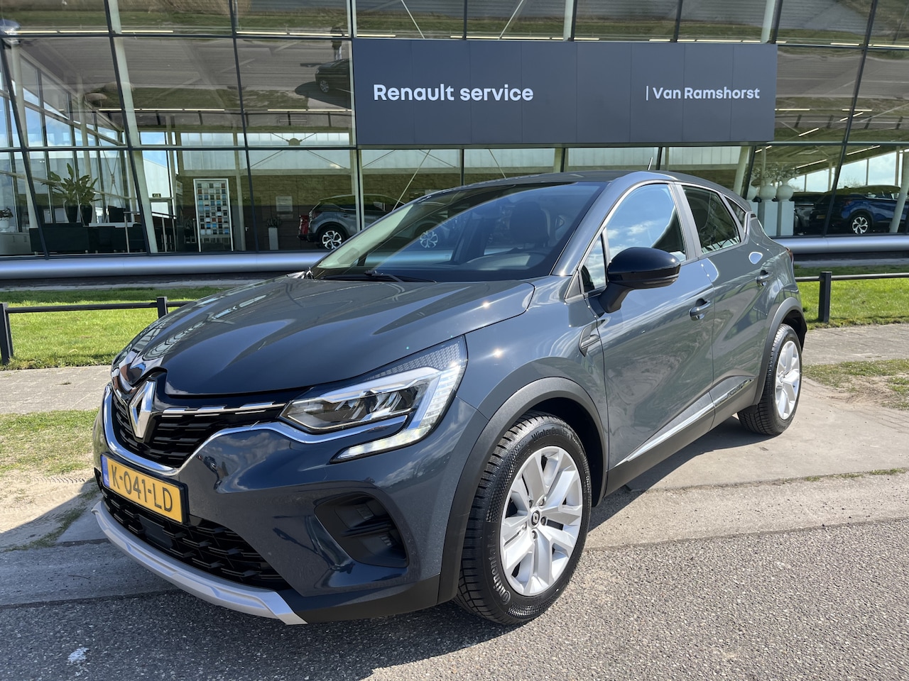 Renault Captur - 1.0 TCe 90 Zen / Dealer onderhouden / Trekhaak / Cruise / Airco / Applecarplay - Androidau - AutoWereld.nl