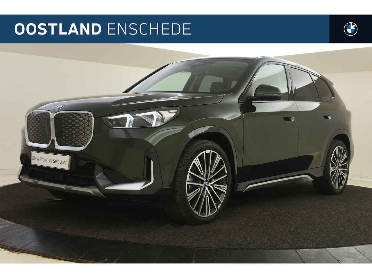 BMW iX1 - eDrive20 xLine / Panoramadak / Trekhaak / Adaptieve LED / Parking Assistant Plus / Sportst - AutoWereld.nl