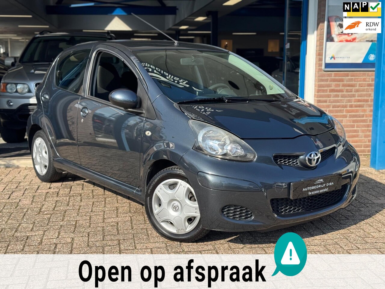 Toyota Aygo - 1.0-12V Comfort Navigator 2012 AUT AIRCO NAP! - AutoWereld.nl