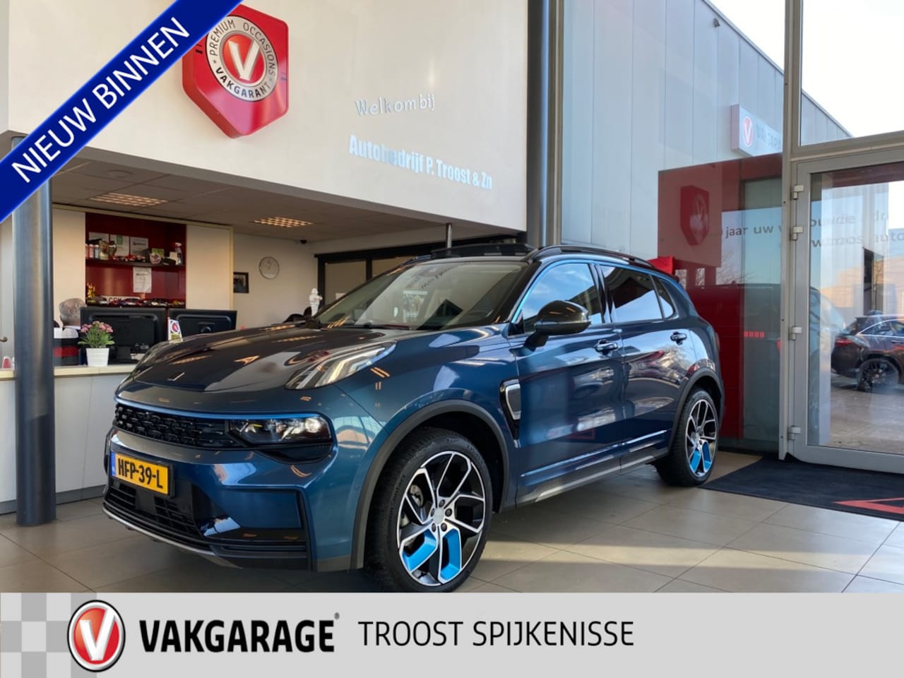 Lynk & Co 01 - 1.5 1.5,Automaat,Panoramadak,Navigatie,Rondomzichtcamera,Lane Assist,Keyless Entry,V&A Sensore - AutoWereld.nl