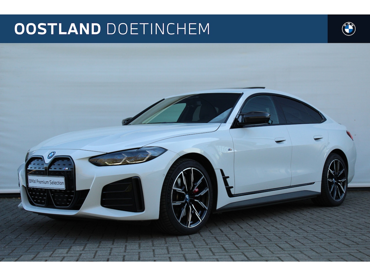 BMW i4 - M50 High Executive / Schuif-kanteldak / Trekhaak / Laserlight / M Sportstoelen / M Adaptie - AutoWereld.nl