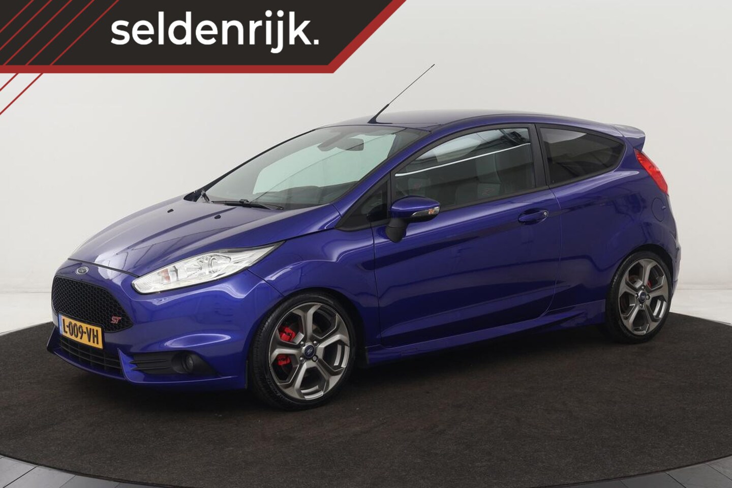 Ford Fiesta - 1.6 ST2 | 182pk | Stoelverwarming | Camera | Climate control | Half leder | Navigatie | Cr - AutoWereld.nl