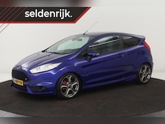 Ford Fiesta - 1.6 ST2 | 182pk | Stoelverwarming | Camera | Climate control | Half leder | Navigatie | Cr