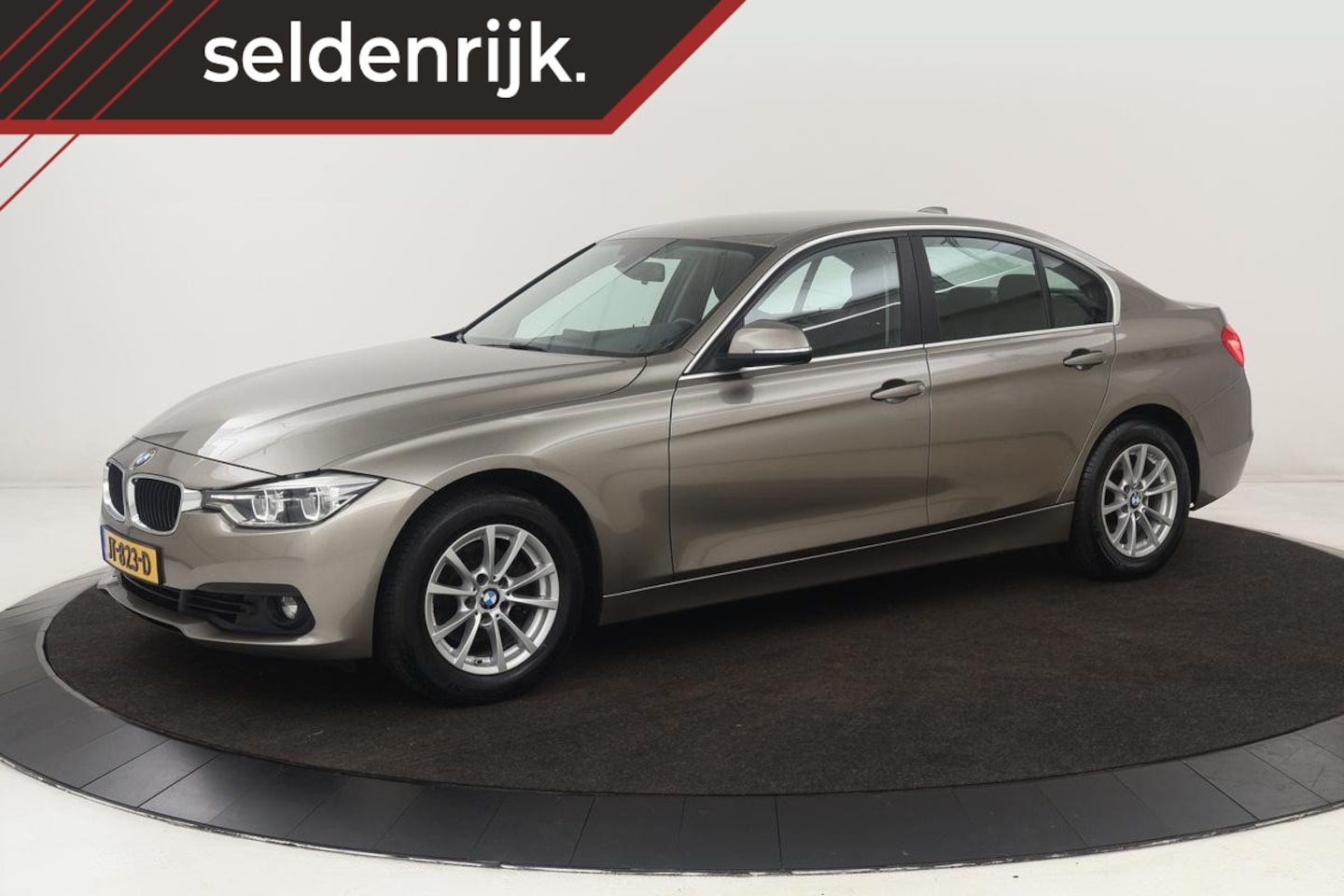 BMW 3-serie - 318i Executive | Automaat | Full LED | Navigatie | Climate control | Parkeerhulp | Cruise - AutoWereld.nl