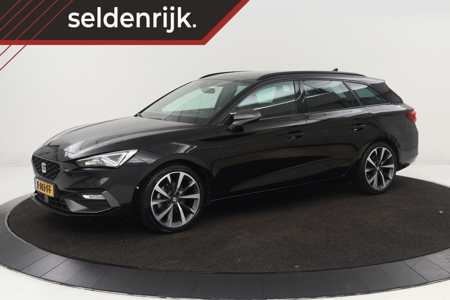 Seat Leon - 1.5 eTSI FR Launch Edition | Carplay | Adaptive cruise | Trekhaak | Full LED | Park Assist - AutoWereld.nl