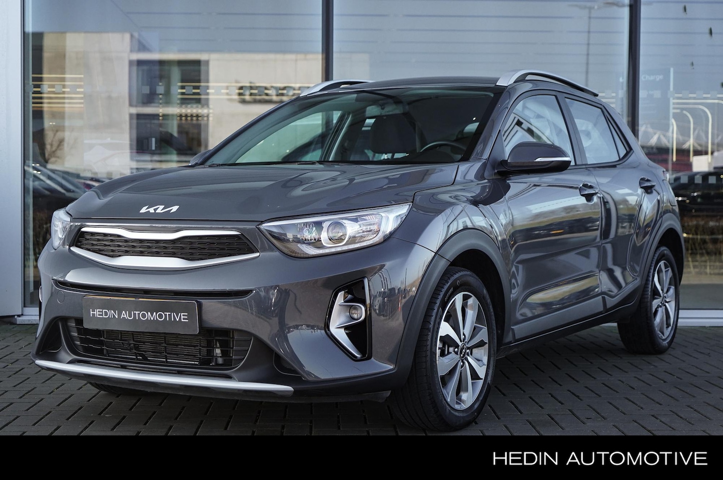 Kia Stonic - 1.0 Turbo MHEV DynamicLine | Navigatie via app | Camera | Climate control | Cruise control - AutoWereld.nl