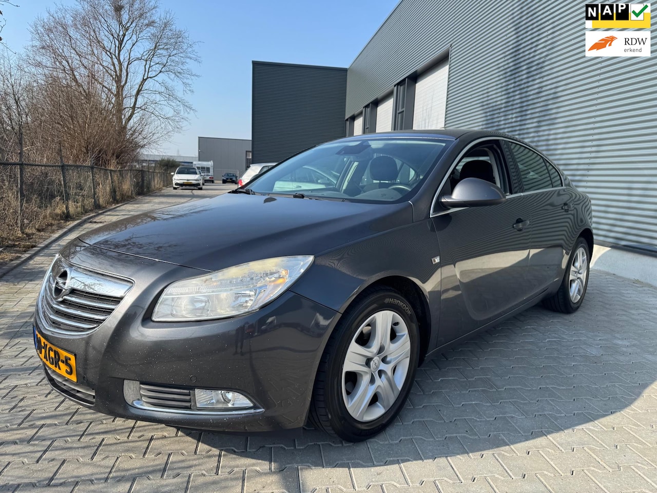 Opel Insignia - 1.4 Turbo EcoFLEX Edition Nieuwe apk nette auto!! alleen deze week 3450!!! - AutoWereld.nl