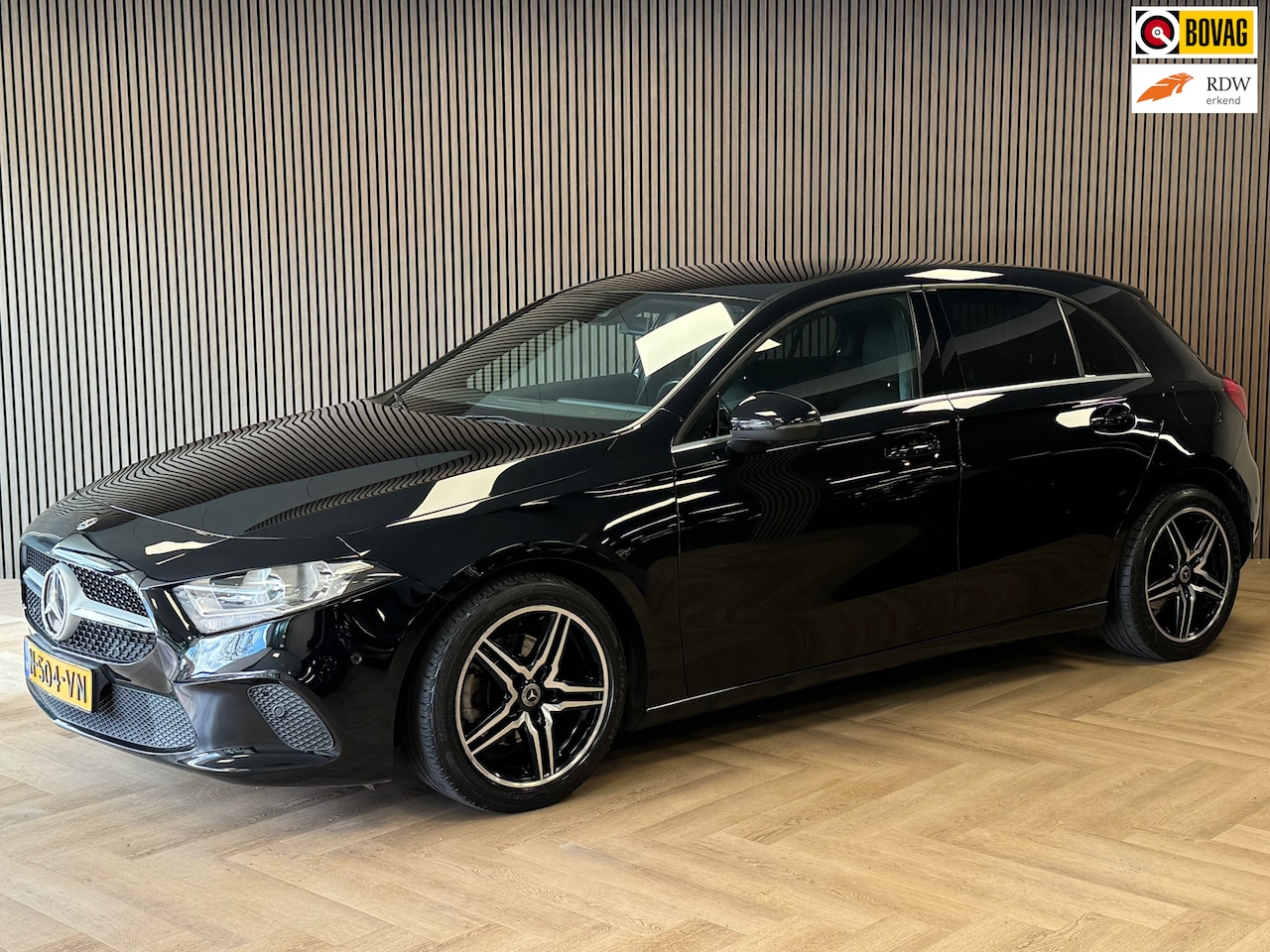 Mercedes-Benz A-klasse - A180 d Advantage AUTOMAAT AIRCO PDC NAVIGATIE CAMERA BLUETOOTH - AutoWereld.nl