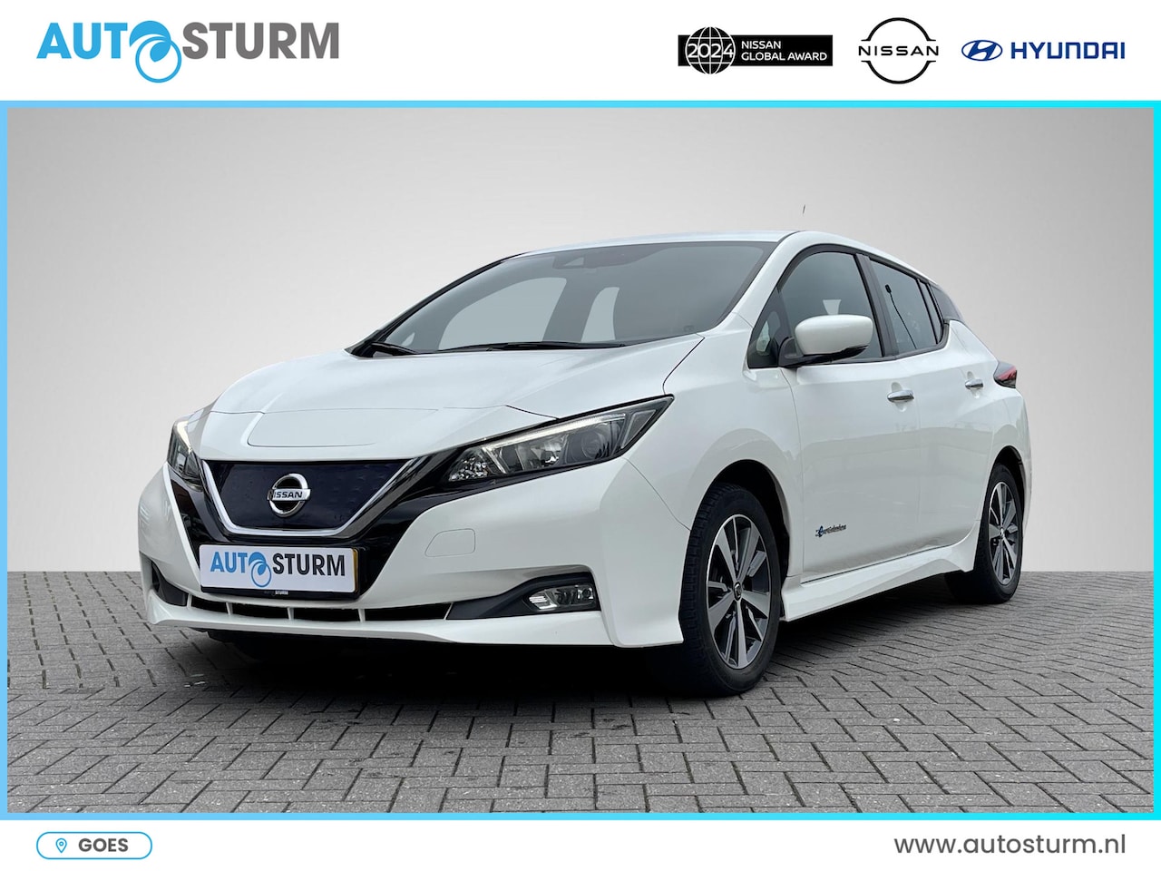 Nissan LEAF - Acenta 40 kWh | Navigatie | Camera | Adapt. Cruise Control | Apple Carplay/Android Auto | - AutoWereld.nl