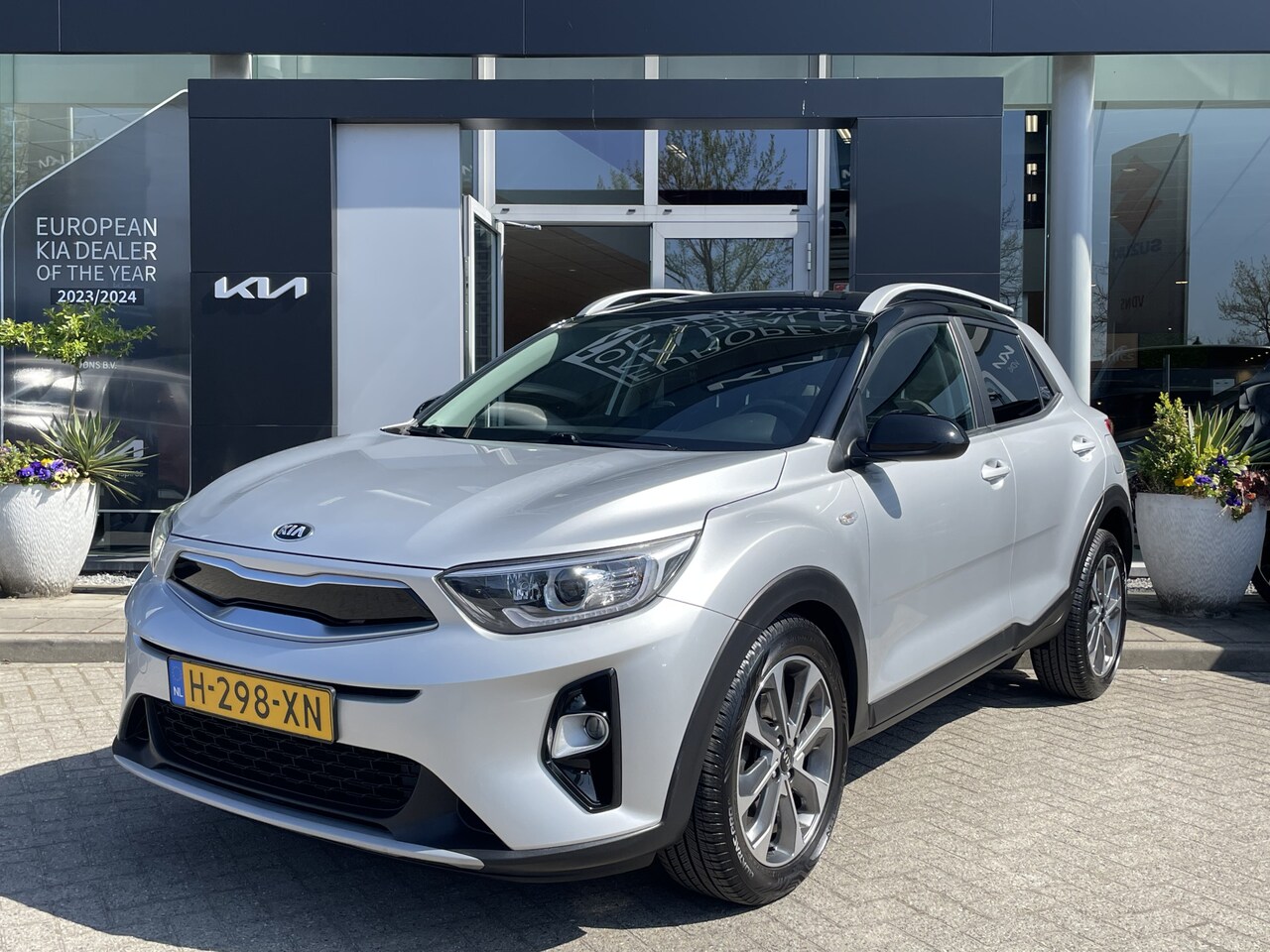 Kia Stonic - 1.0 T-GDi Sports Edition | Cruise | Navi | Trekhaak | Camera | Airco | Apple Carplay/Andro - AutoWereld.nl