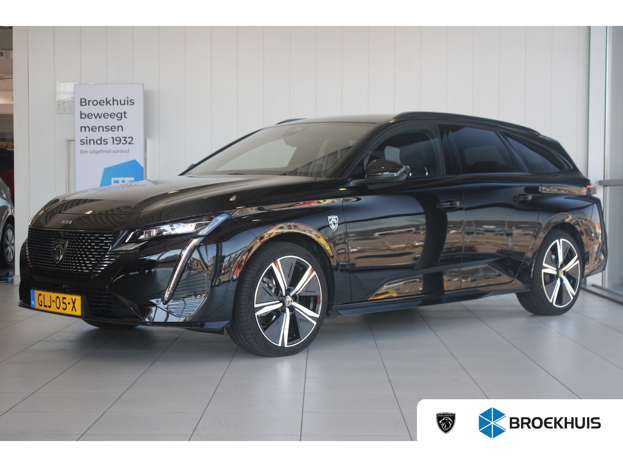 Peugeot 308 SW - 1.2 Hybrid 136 e-DCS6 GT | CAMERA V+A | NAVI | ELEKTRISCHE ACHTERKLEP | STUURVERWARMING | - AutoWereld.nl