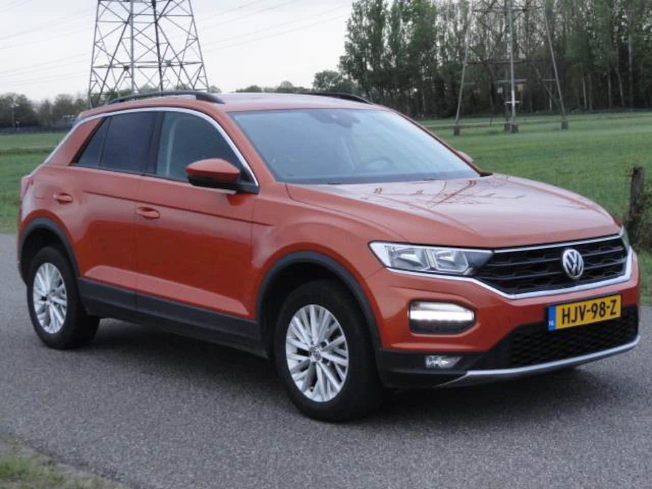 Volkswagen T-Roc - 1.0 TSI Style Met AIRCO I NAVIG I ELEKT RAMEN i PDC - AutoWereld.nl