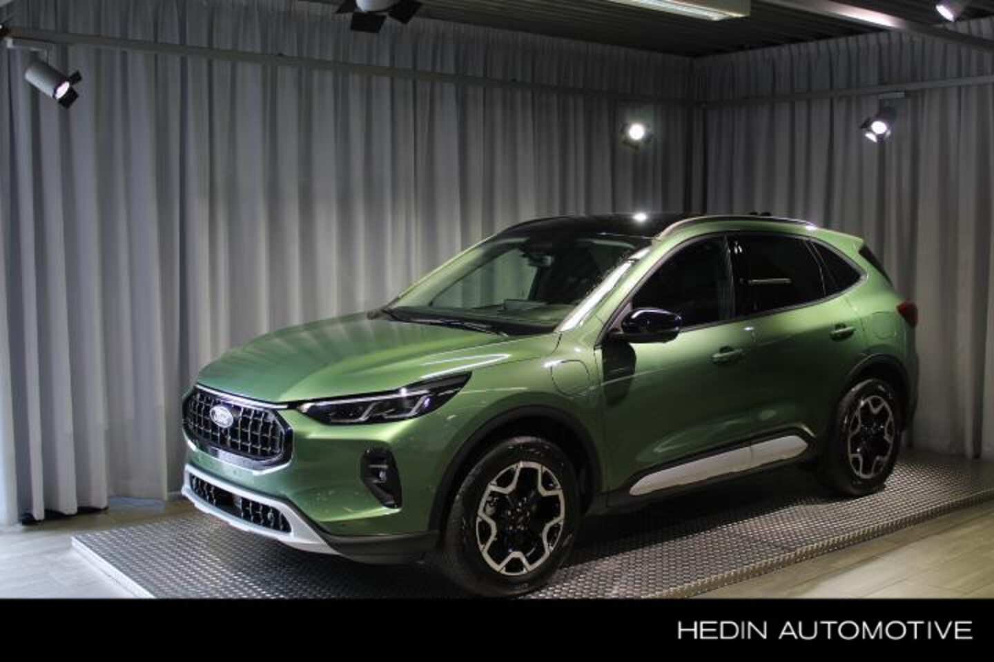 Ford Kuga - 2.5 PHEV Active X Nieuw! incl trekhaak - AutoWereld.nl