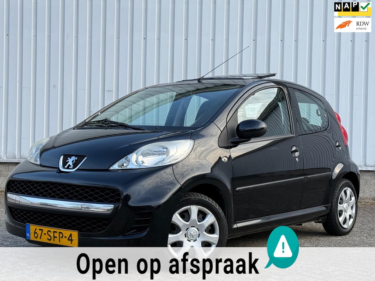Peugeot 107 - 1.0-12V XS Automaat,Airco,Schuifdak,CruiseControl,ISOFIXelektrischeRamen,5Deurs,Apk tot 01 - AutoWereld.nl