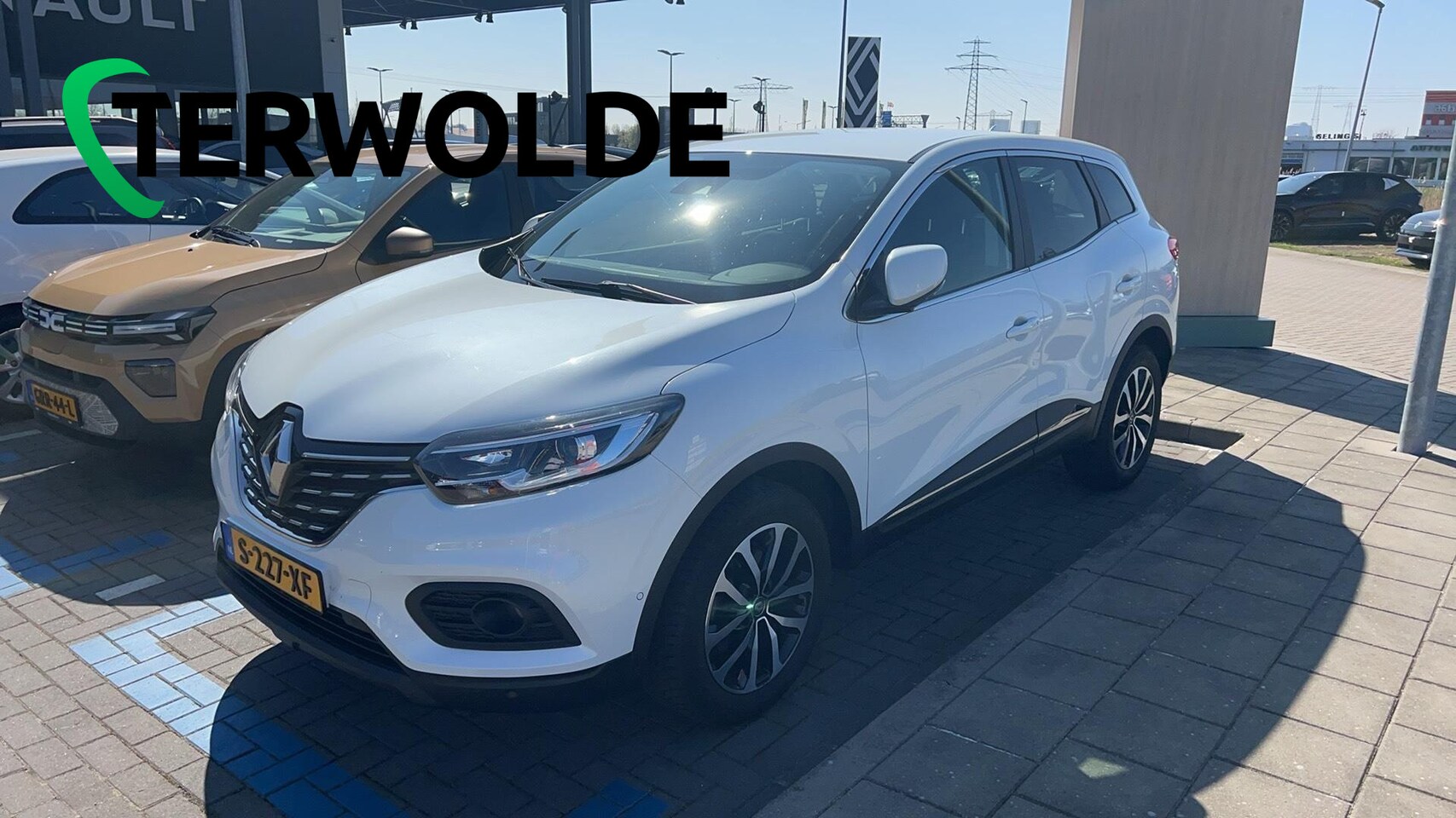 Renault Kadjar - TCe 140 EDC Equilibre | AUTOMAAT | TREKHAAK | - AutoWereld.nl