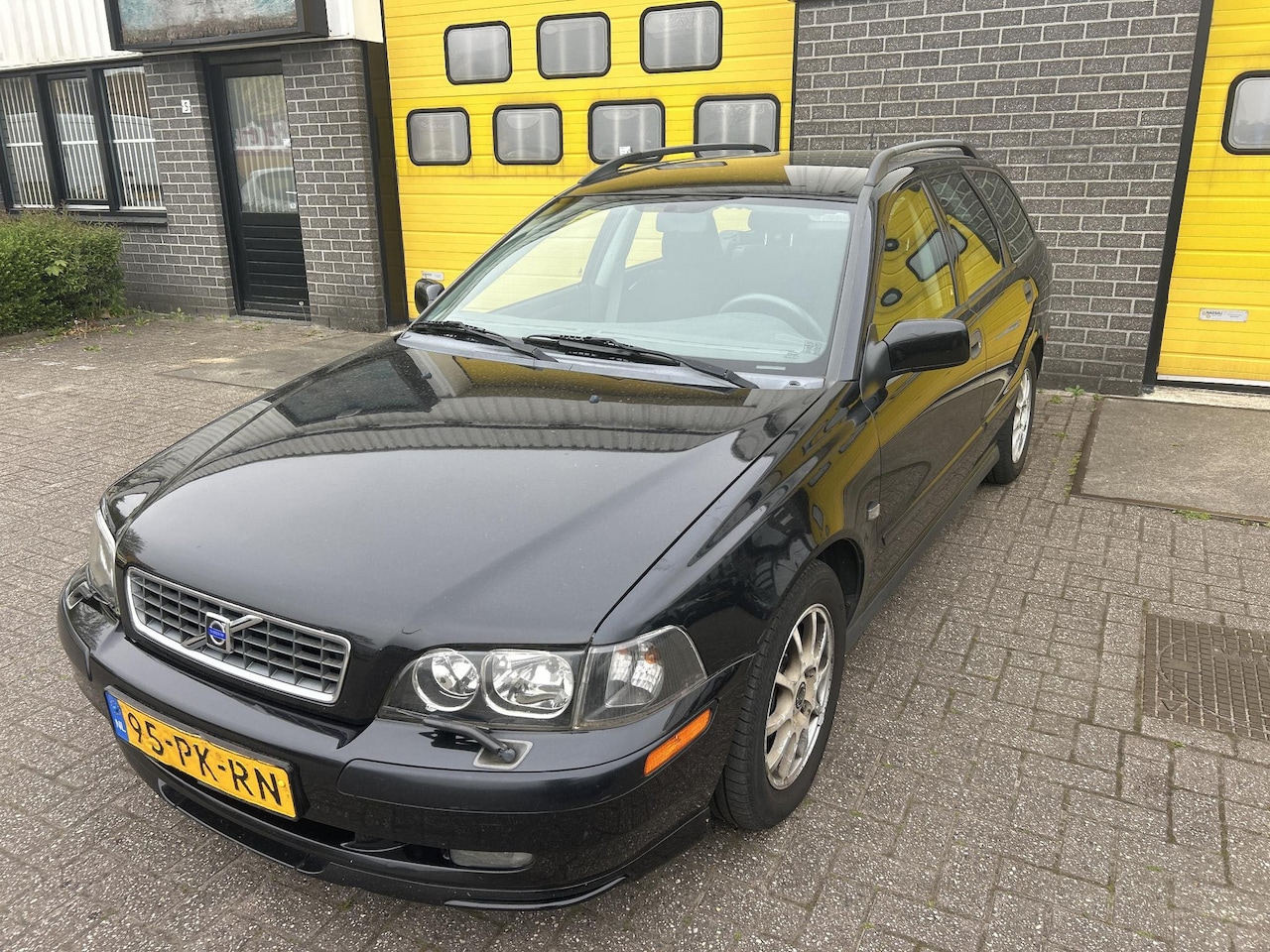 Volvo V40 - 2.0 Europa |APK 3-26|meeneemprijs - AutoWereld.nl