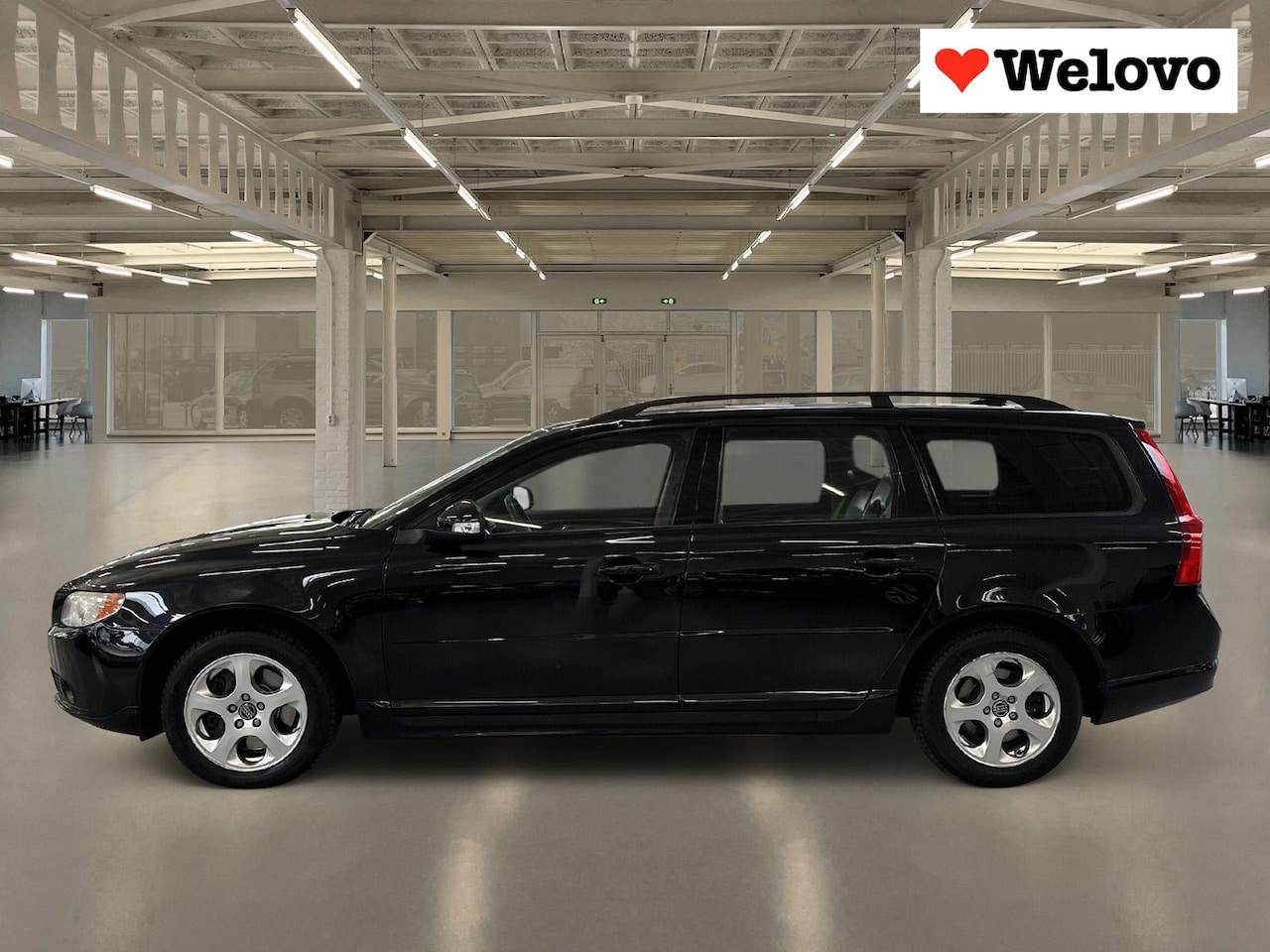 Volvo V70 - 2.5T Momentum Met garantie keurig onderhouden - AutoWereld.nl