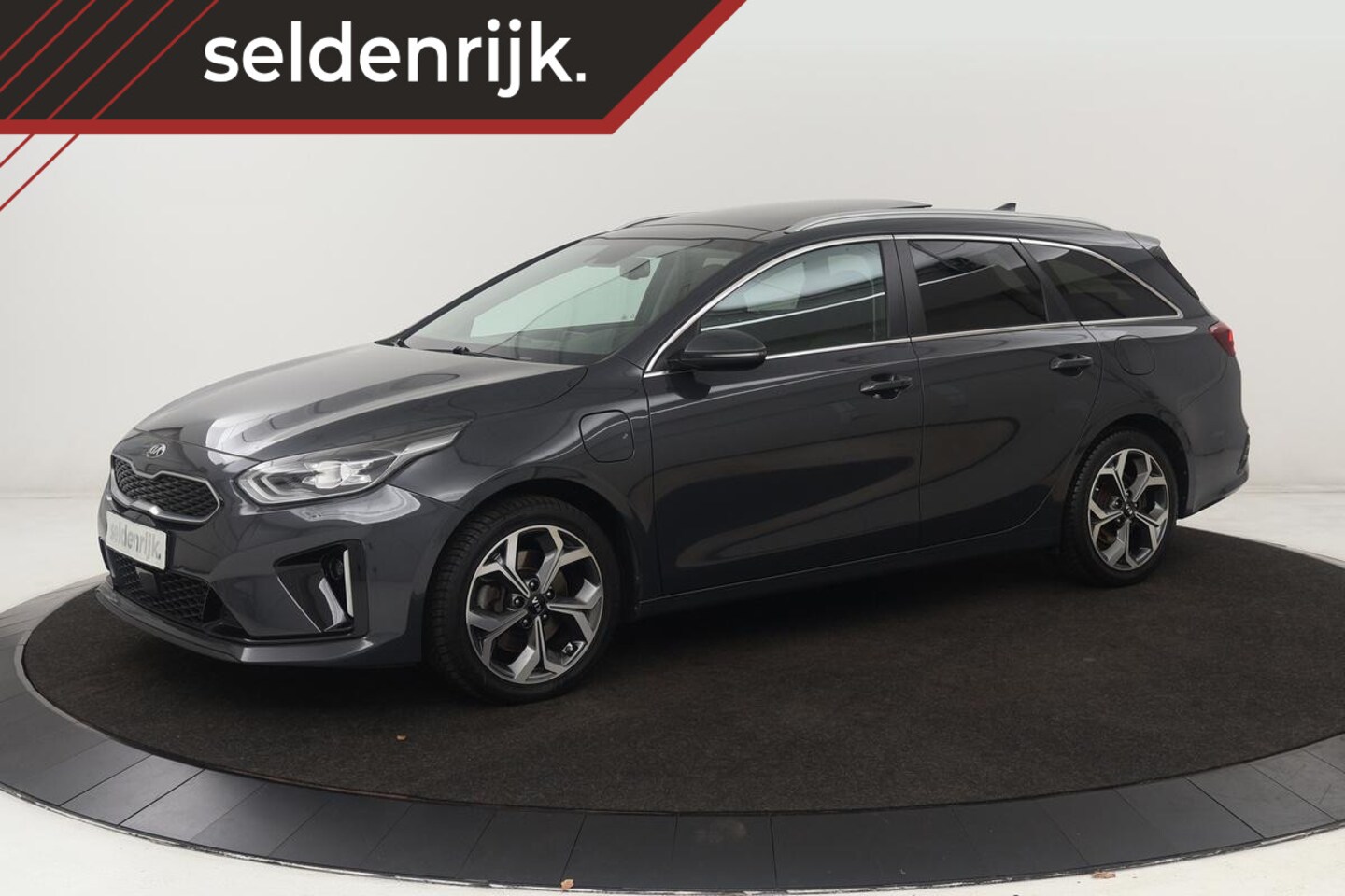 Kia Cee'd - Ceed 1.6 GDI PHEV ExecutiveLine | Panoramadak | Stoelventilatie | Trekhaak | Leder | Adapt - AutoWereld.nl