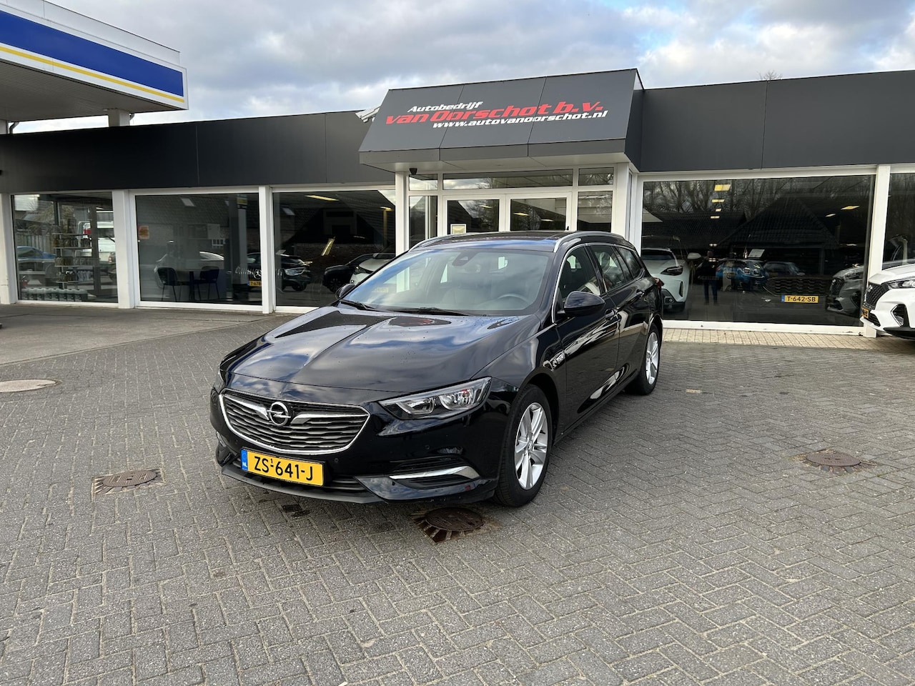 Opel Insignia Sports Tourer - 1.5 Turbo Business Executive 1.5 Turbo Business Executive - AutoWereld.nl