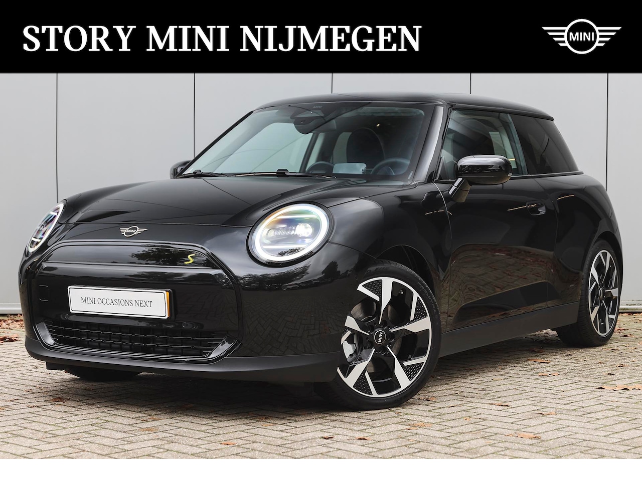 MINI Mini-Electric - Hatchback Cooper SE Classic / Panoramadak / LED / Head-Up / Parking Assistant / Comfort Ac - AutoWereld.nl