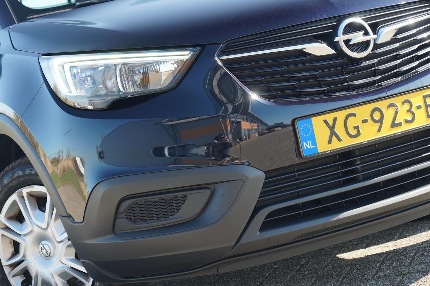 Opel Crossland X - 1.2 Turbo Innovation - Darkmoon Blue - Supercompleet - AutoWereld.nl