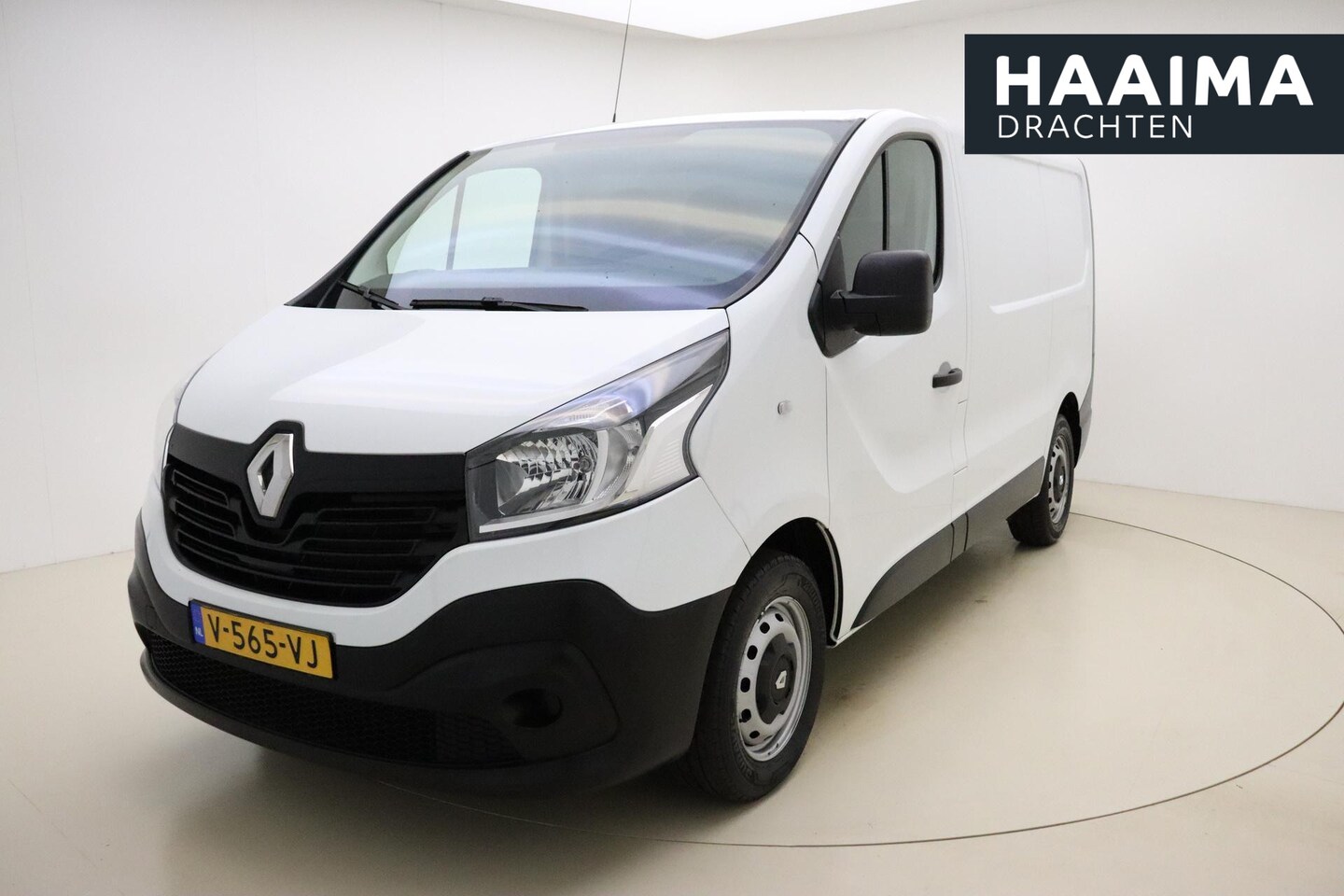 Renault Trafic - 1.6 dCi T27 L1H1 Comfort | Airco | Trekhaak | 3 Zitplaatsen voor | Cruise control | Electr - AutoWereld.nl