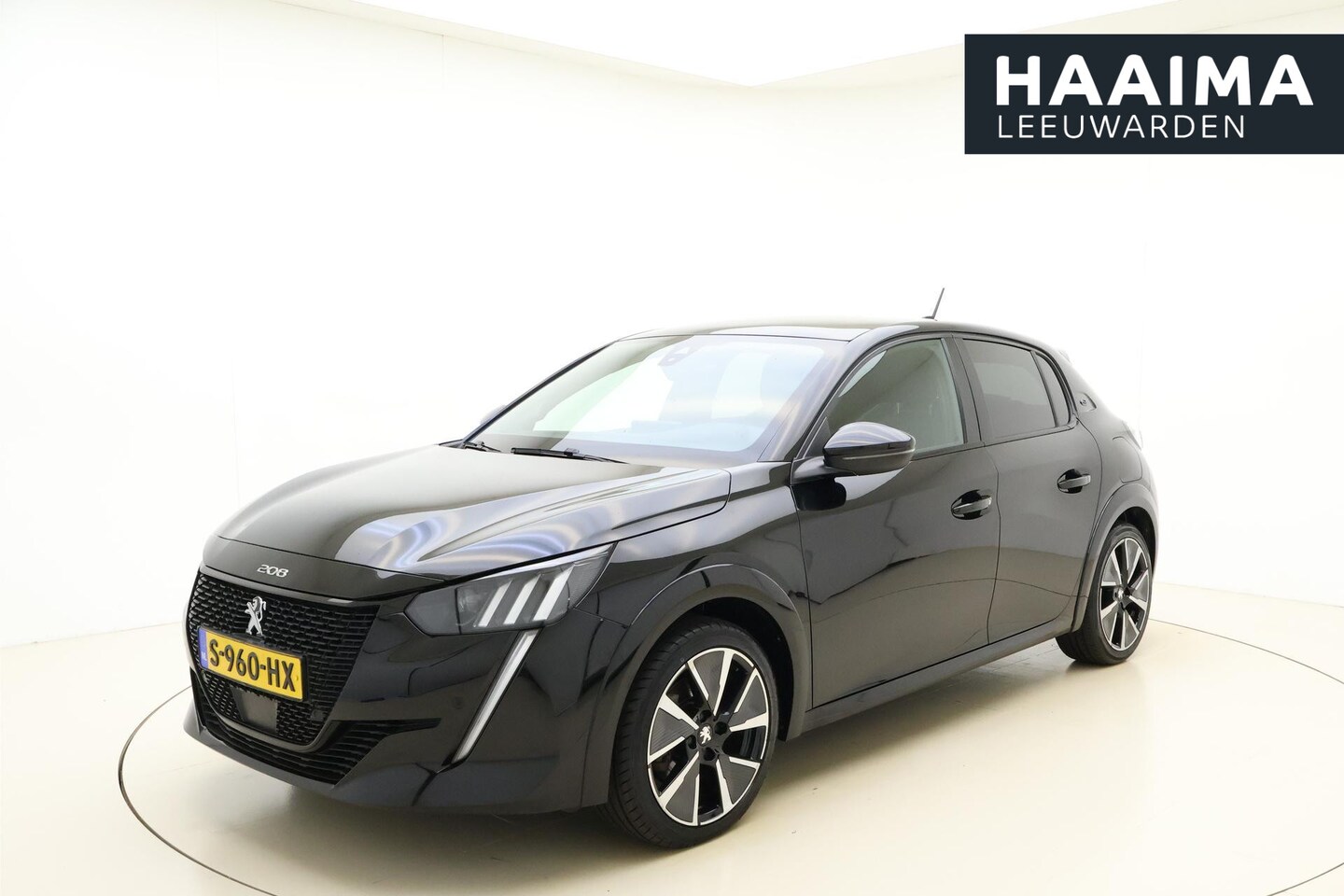 Peugeot e-208 - EV GT 350 50 kWh 100 % Elektrisch | Panorama dak | Camera | Airco | Navigatie | Mirror Scr - AutoWereld.nl