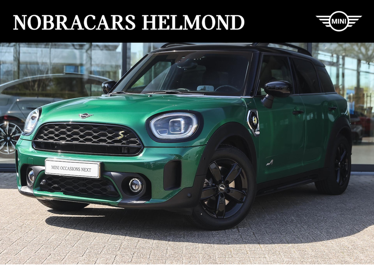 MINI Countryman - Cooper S E ALL4 MINI Yours Automaat / Panoramadak / Achteruitrijcamera / Stoelverwarming / - AutoWereld.nl