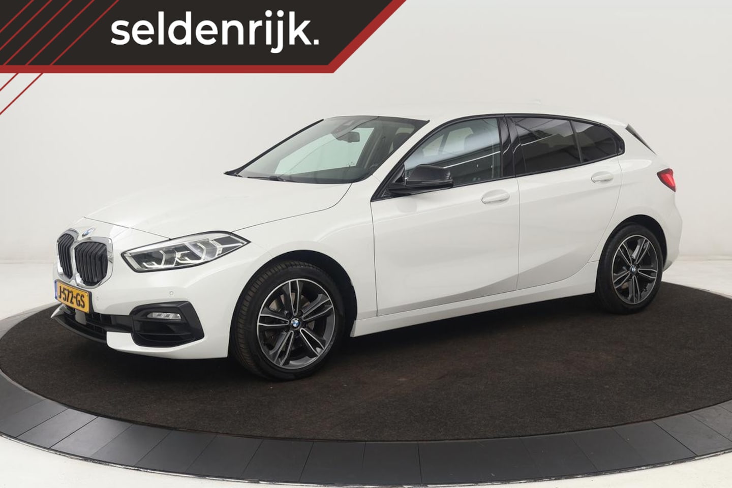 BMW 1-serie - 118i Sport Line | Executive Edition | Half leder | Sportstoelen | Carplay | Full LED | Nav - AutoWereld.nl