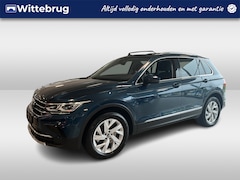 Volkswagen Tiguan - 1.4 TSI eHybrid Elegance / 18'' LM velgen / Panorma dak / Achteruitrij camera / Verwarmbar