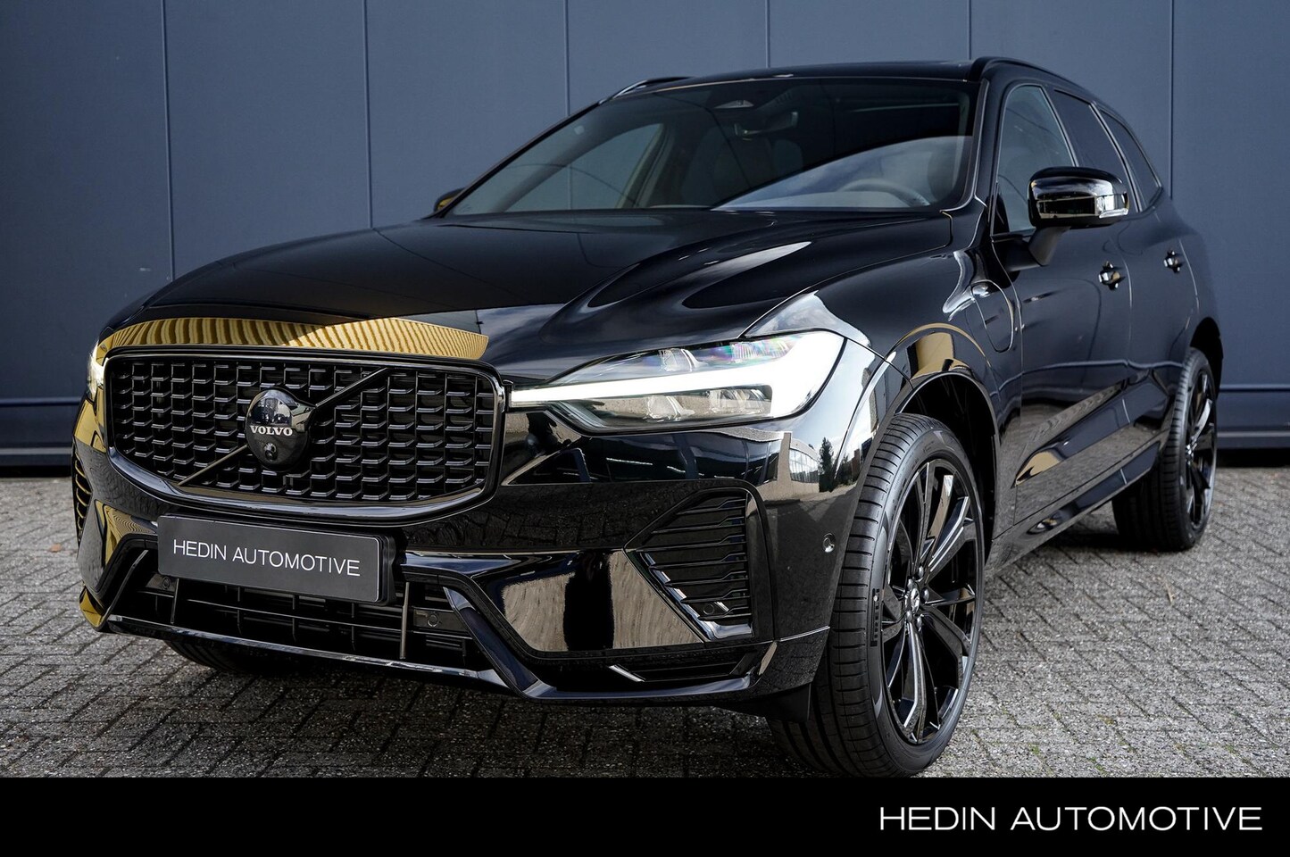 Volvo XC60 - 2.0 T6 Plug-in hybrid AWD Plus Black Edition | 360 camera | Harman/Kardon | 21 inch | Pilo - AutoWereld.nl