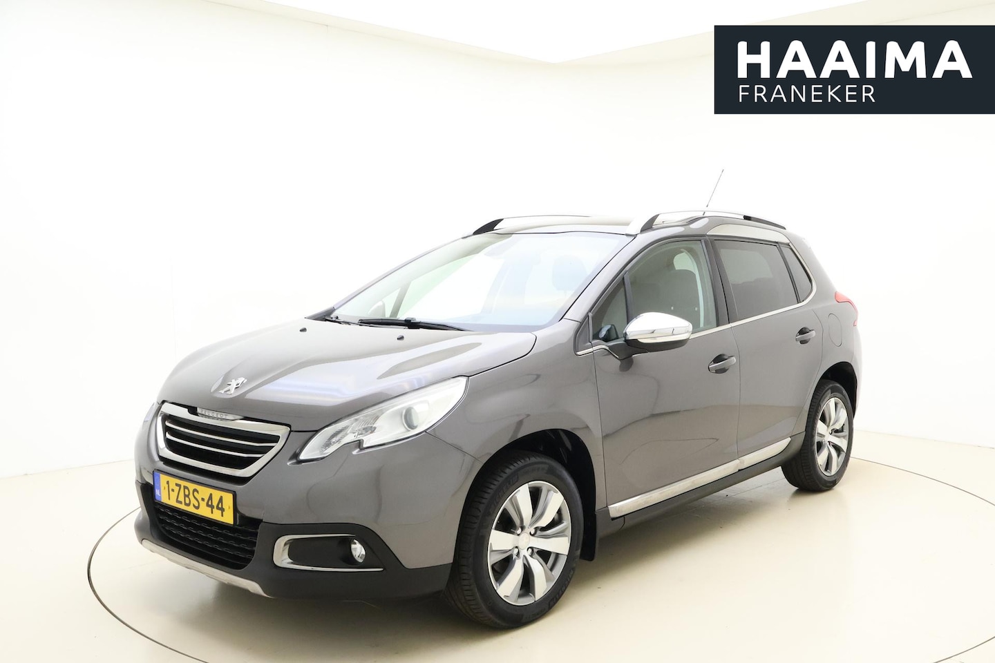 Peugeot 2008 - 1.2 PureTech Allure Automaat | Navigatie | Climate control | Panoramadak | Lichtmetalen ve - AutoWereld.nl
